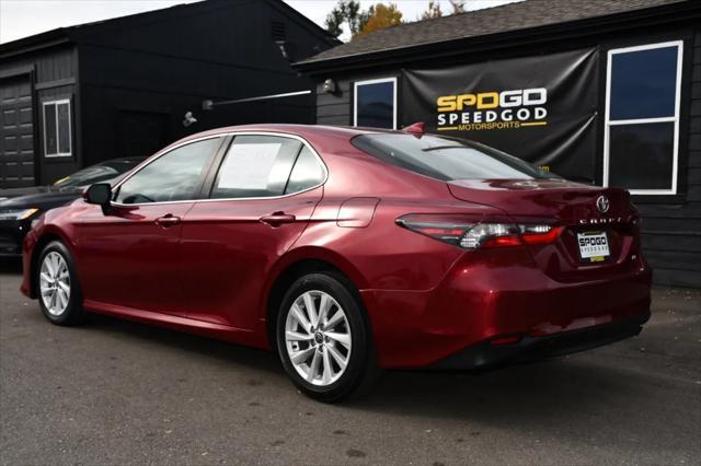 2021 toyota camry le