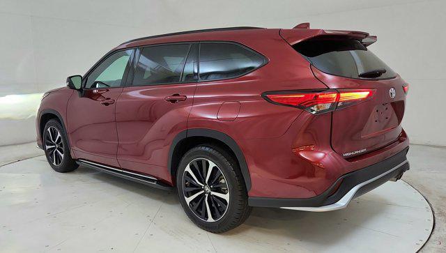 2021 toyota highlander xse