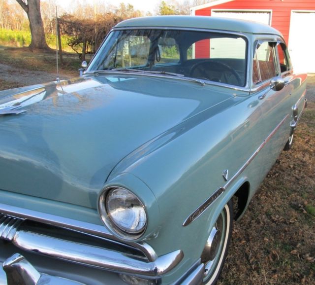 1953 ford 2 door customline v-8