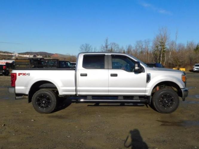 2017 ford f-250 super duty xl 4x4 xl 4dr crew cab 8 ft. lb pickup for sale in thomaston, maine