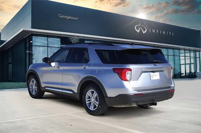 2022 ford explorer xlt