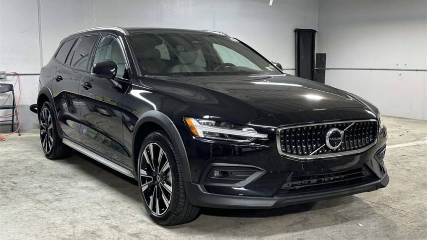 2024 volvo v60 cross country b5 ultimate