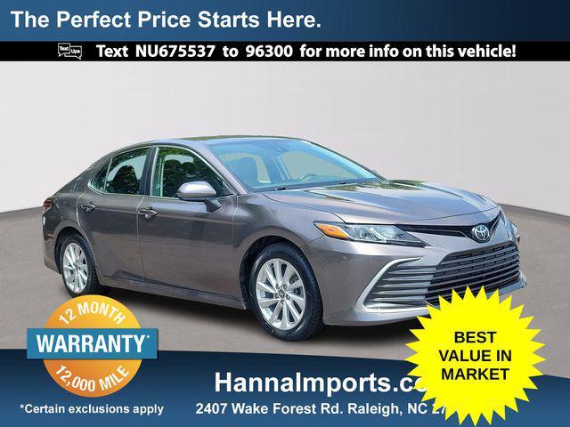 2022 toyota camry le