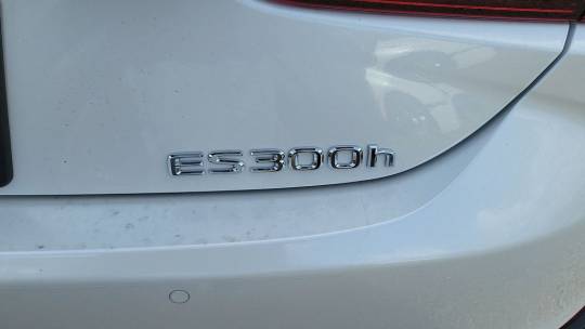 2025 Lexus ES