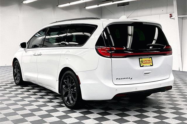 2021 chrysler pacifica touring