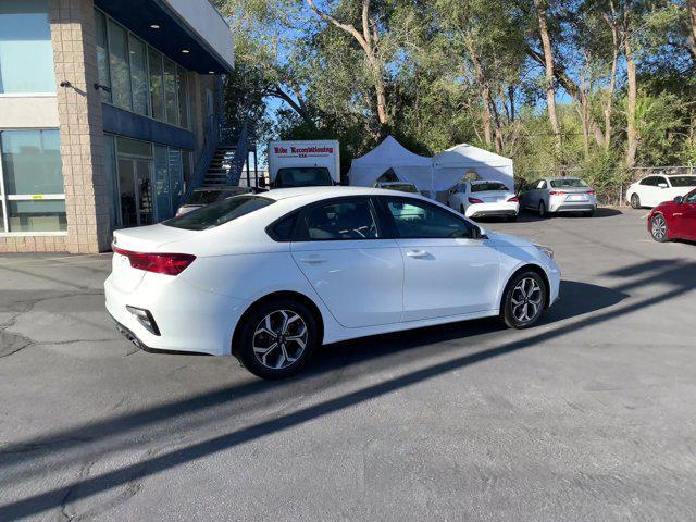 2021 kia forte lxs