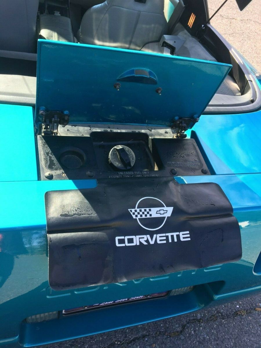 1994 chevrolet corvette base 2dr convertible