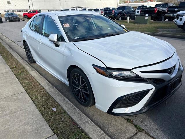 2024 toyota camry se