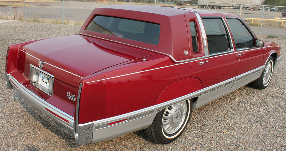 1992 cadillac fleetwood with 24787 miles exceptional condition-none nicer!!