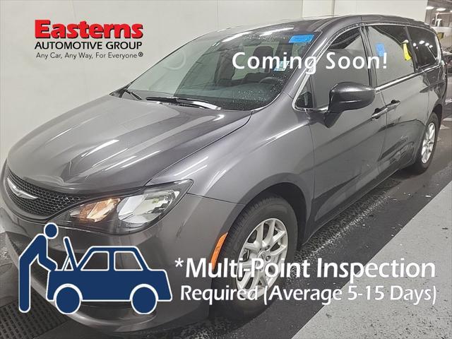 2022 chrysler voyager lx