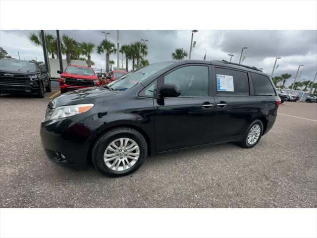 2017 toyota sienna xle