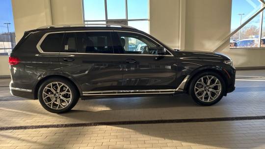 2021 BMW X7