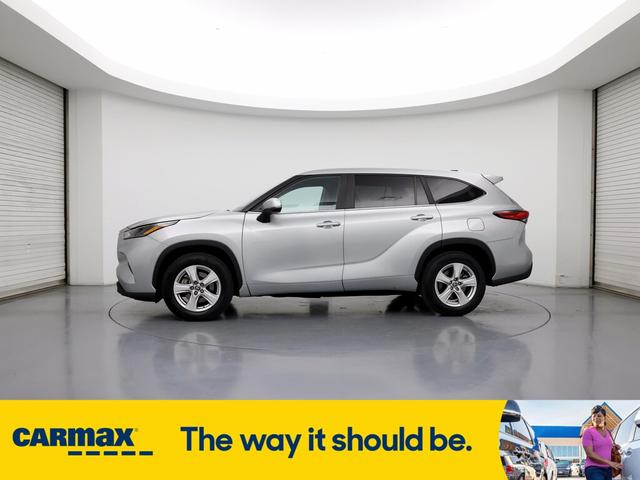 2023 toyota highlander le