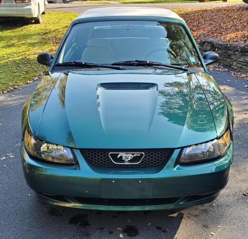 2000 ford mustang gt
