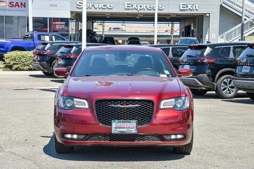 2021 chrysler 300