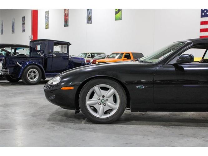 1997 jaguar xk8 in kentwood, michigan