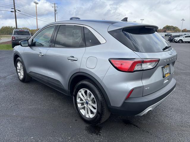 2021 ford escape se