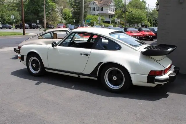 1983 911sc coupe chiffon white