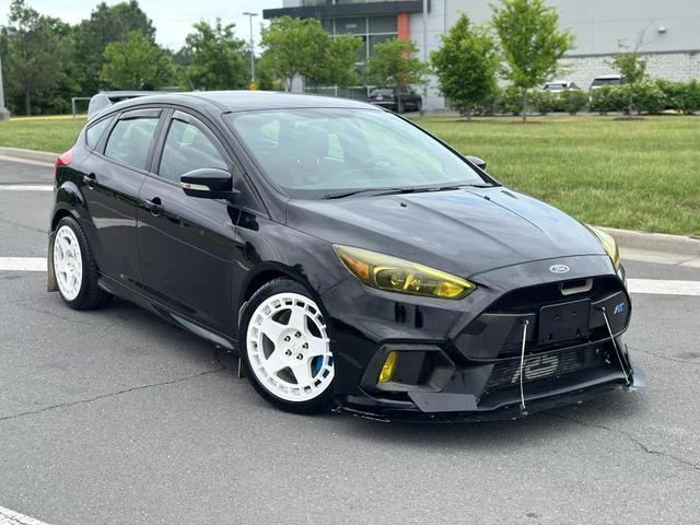 2017 ford focus rs base