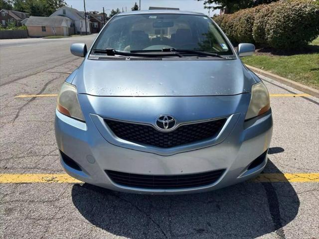 2010 toyota yaris base