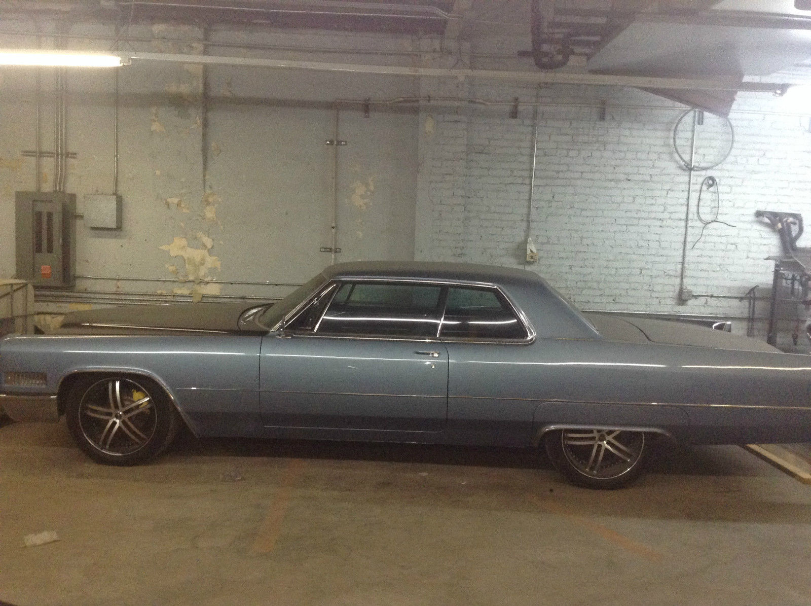 1966 cadillac deville base hardtop 2-door 7.0l