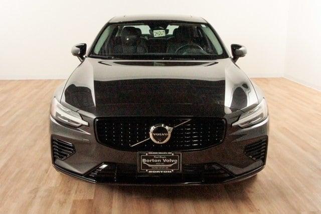 2024 volvo s60 recharge plug-in hybrid t8 plus dark
