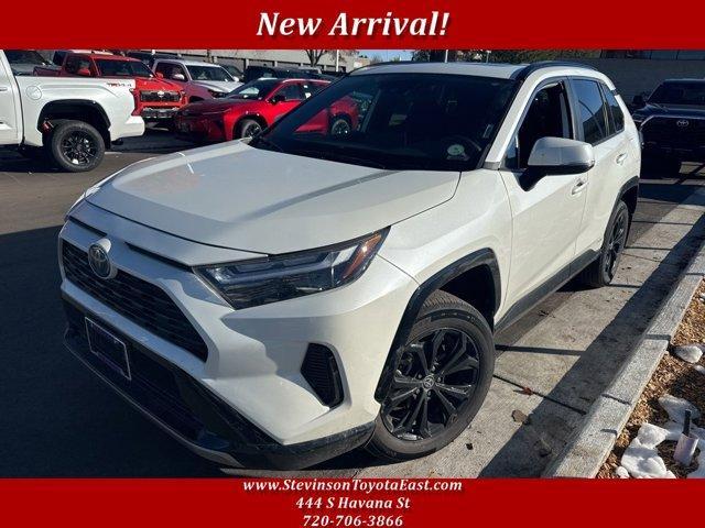 2022 toyota rav4 hybrid se