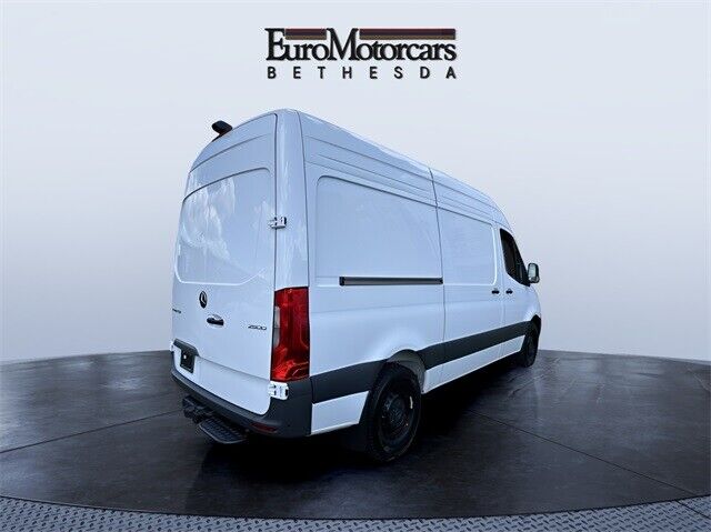 2024 mercedes-benz sprinter cargo 144 wb