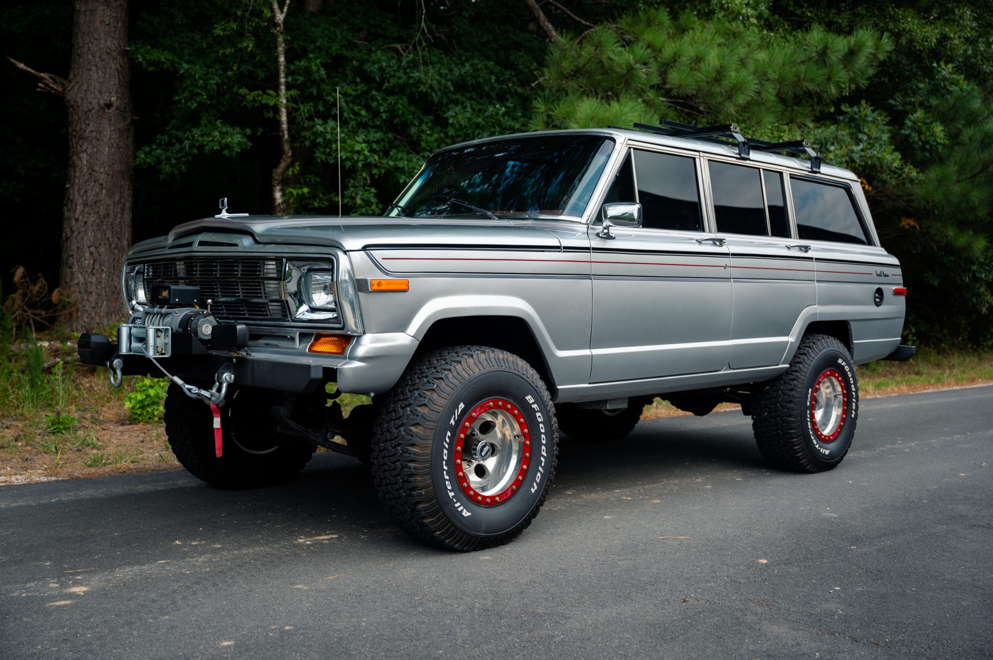 1986 jeep grand wagoneer