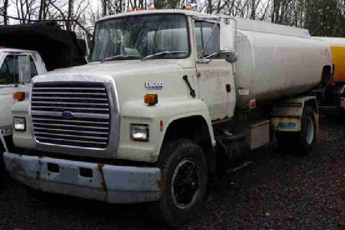 1994 ford ln8000; 93 progress fuel truck #8182 in hatfield, pa