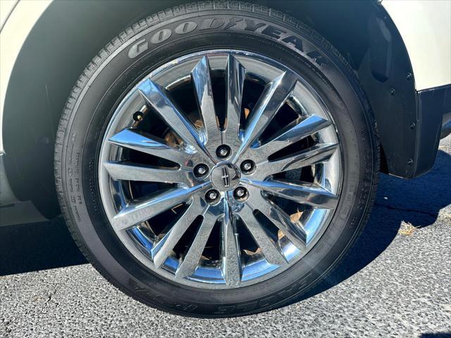 2013 lincoln mkx base