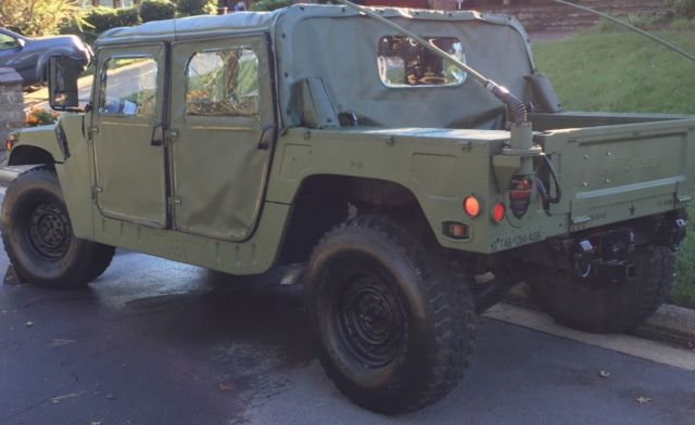 '93 am general m998 4wd fully restored (radio & antennas included with vehicle)