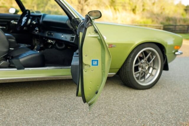 1971 chevrolet camaro coupe green rwd manual z28
