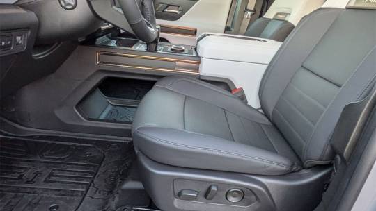 2025 GMC Hummer EV