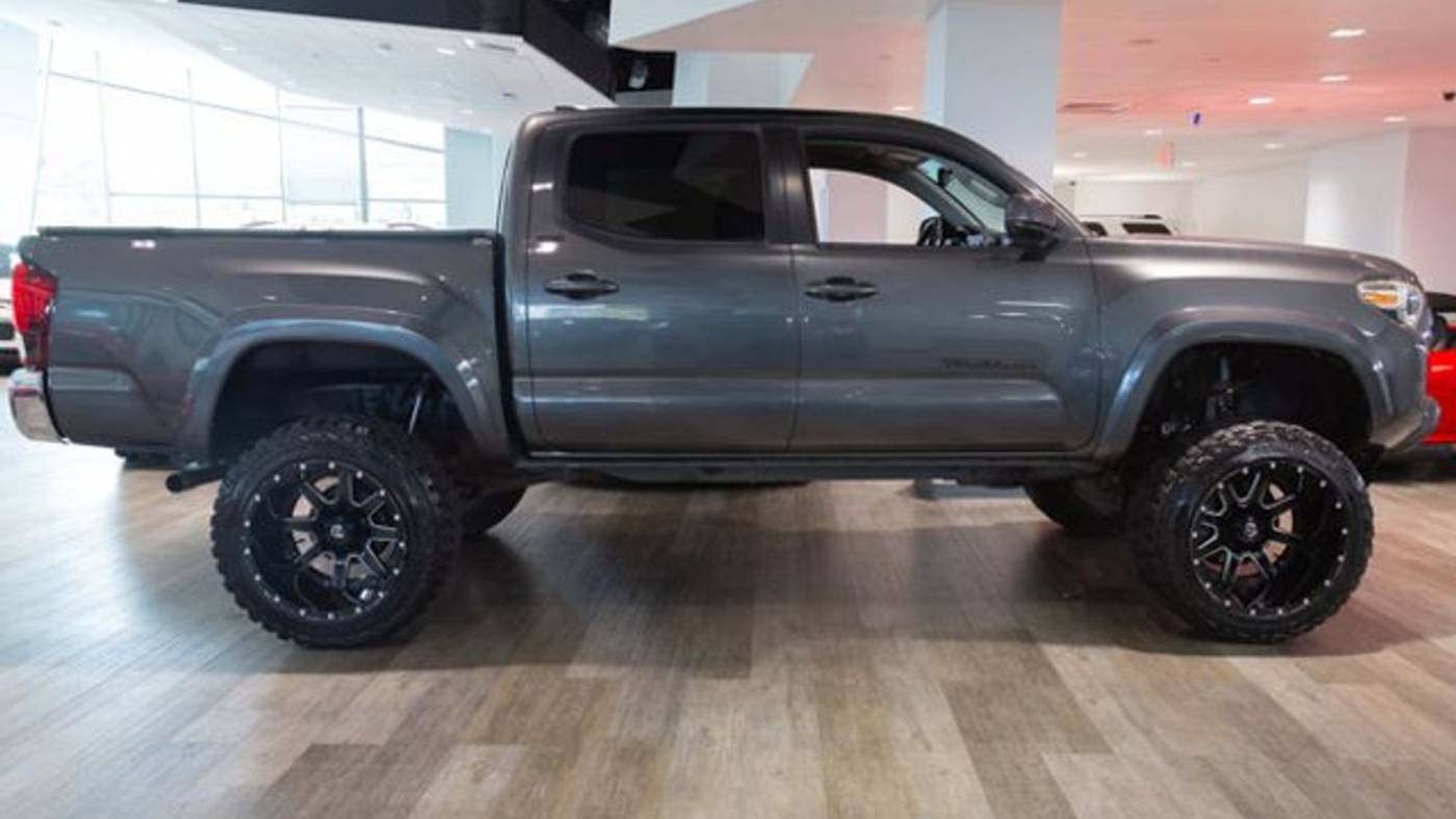 2017 toyota tacoma