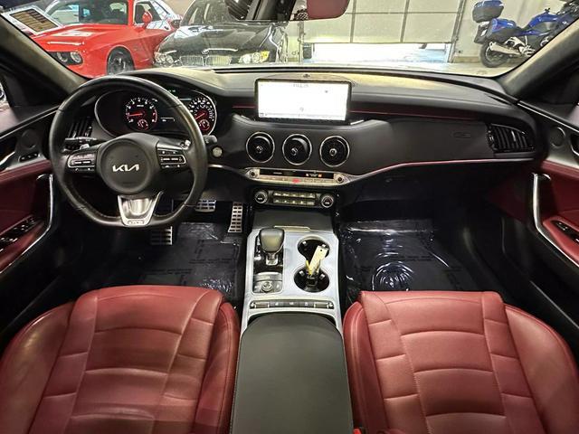 2022 kia stinger gt2