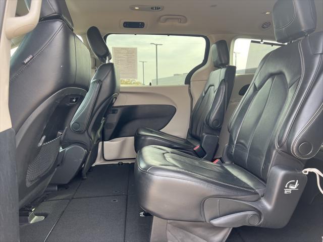 2022 chrysler pacifica touring l
