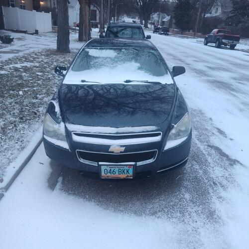 2009 chevy malibujust replaced radiator. gets around. might need alignment. 154700