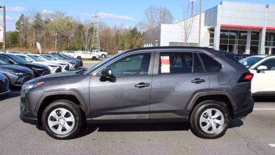 2021 toyota rav4 le