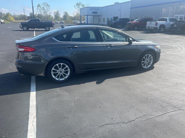 2020 ford fusion se