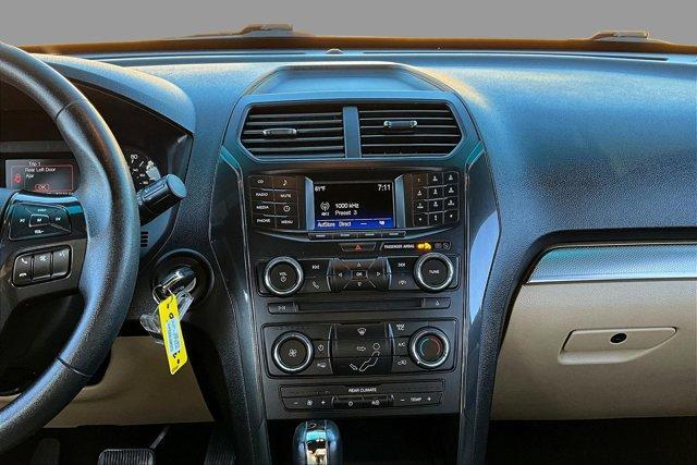 2016 ford explorer base