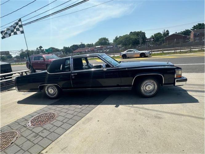 1984 cadillac fleetwood in cadillac, michigan