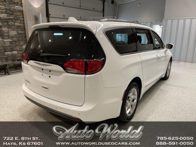 2017 chrysler pacifica touring-l