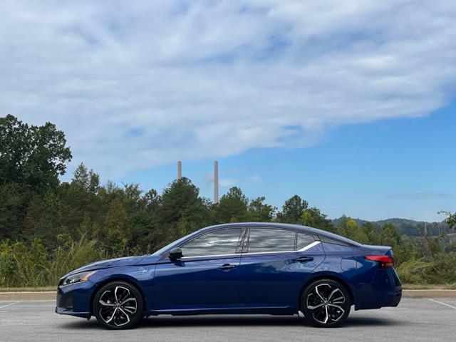 2024 nissan altima sr fwd