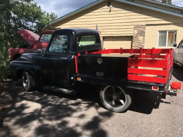 truck 1953 ford f100 6l cylinder, runs very well