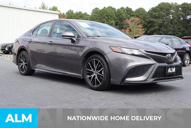 2022 toyota camry se