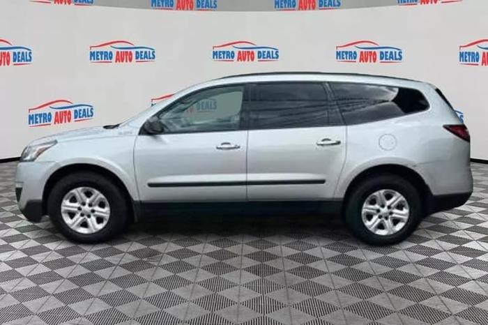 2016 chevrolet traverse ls sport utility 4d in saint paul, minnesota