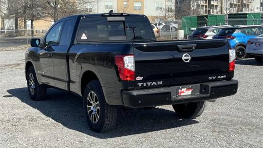 2024 Nissan Titan sv