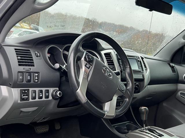 2015 toyota tacoma base