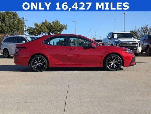2024 toyota camry se